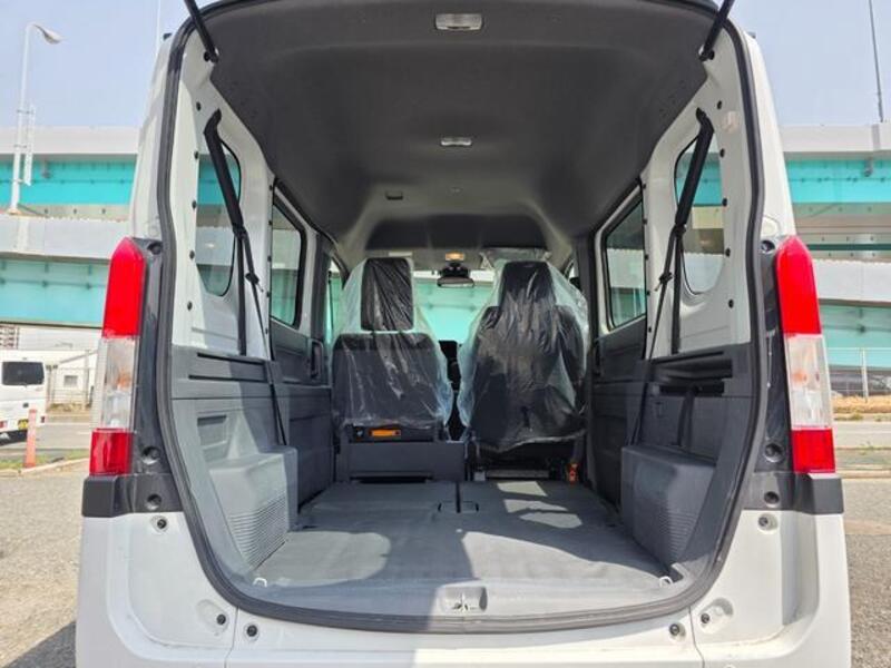 N-VAN