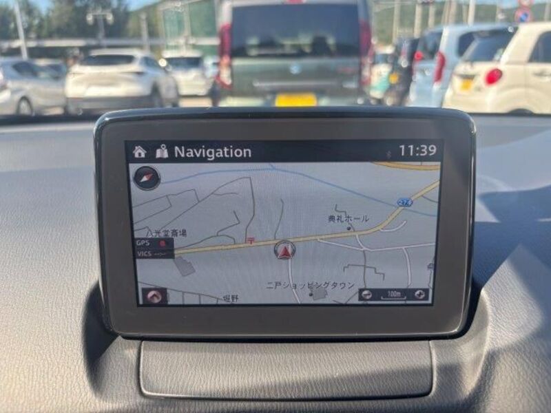 MAZDA2