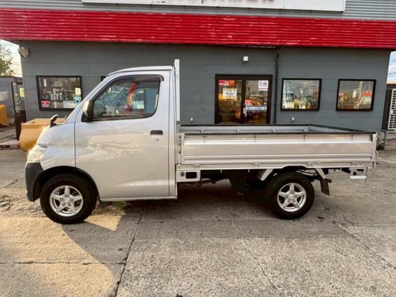 TOWNACE TRUCK