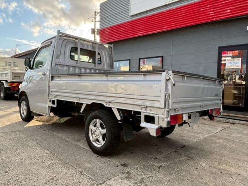 TOWNACE TRUCK