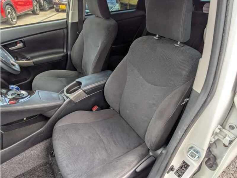 PRIUS PHV