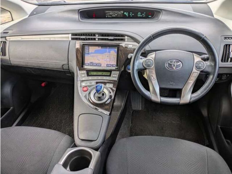 PRIUS PHV