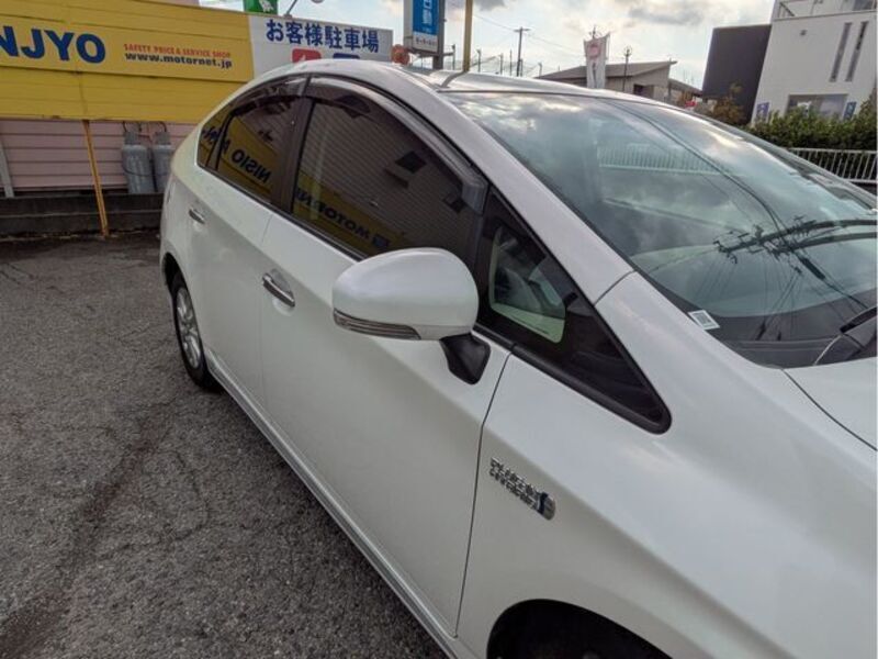 PRIUS PHV