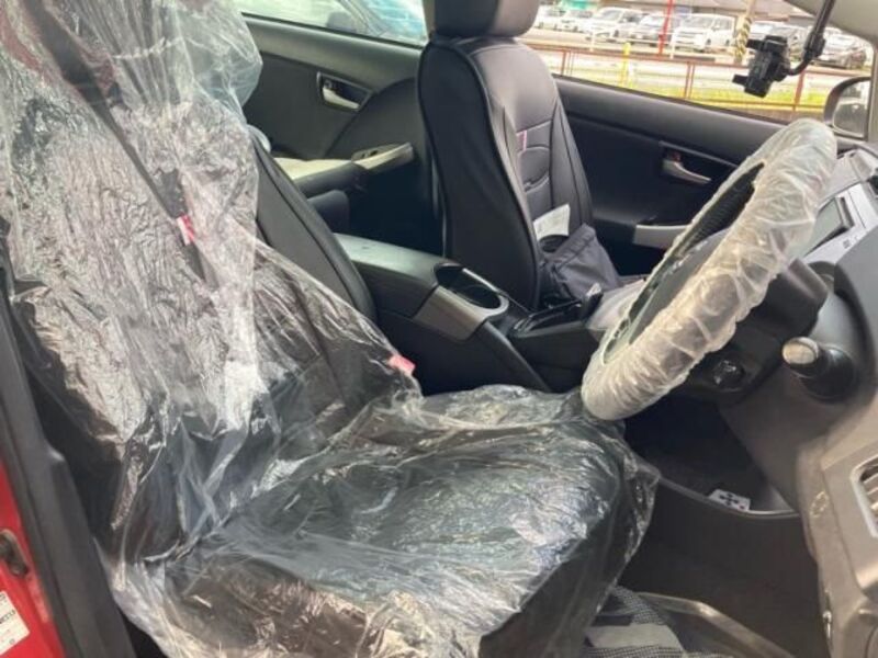 PRIUS PHV