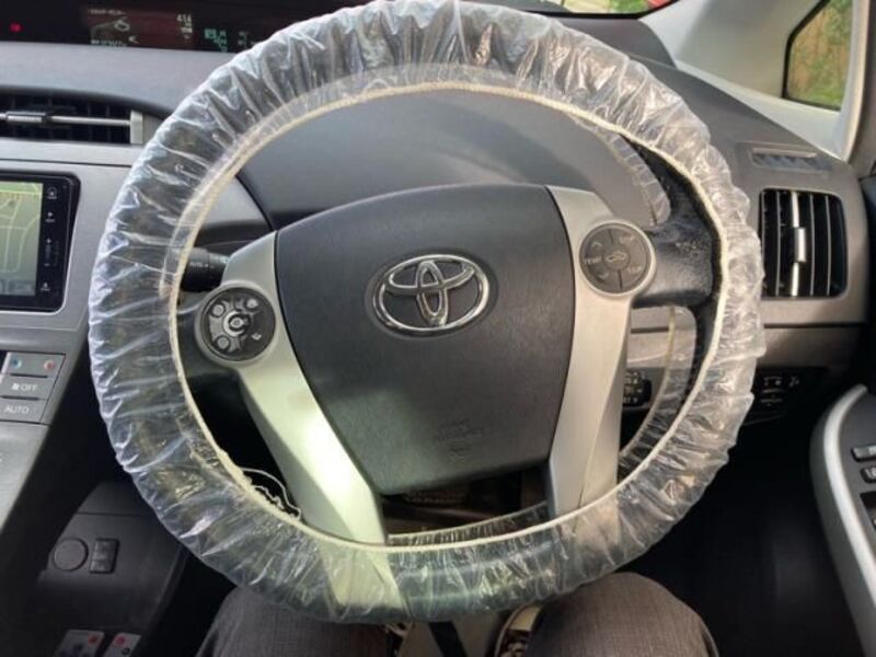 PRIUS PHV