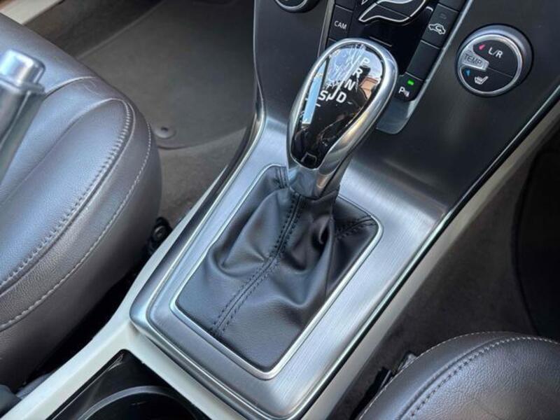 V40