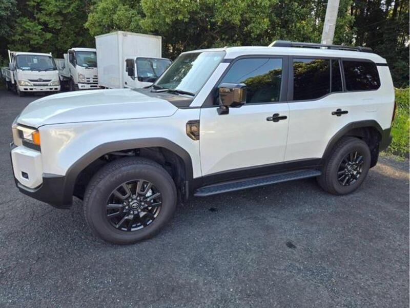 LAND CRUISER 250