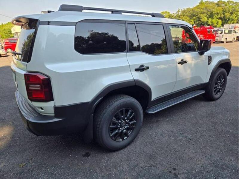 LAND CRUISER 250