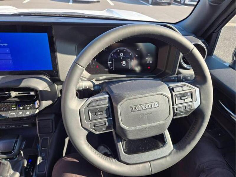 LAND CRUISER 250