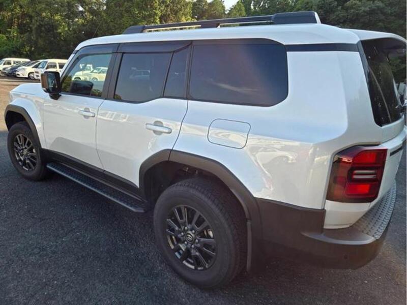 LAND CRUISER 250