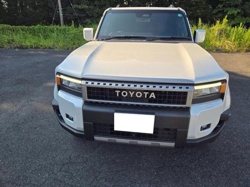 TOYOTA LAND CRUISER 250