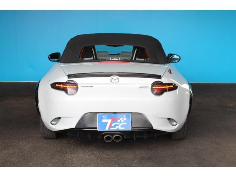 ROADSTER