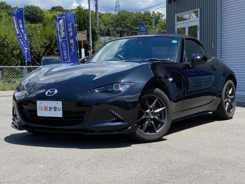 ROADSTER-0