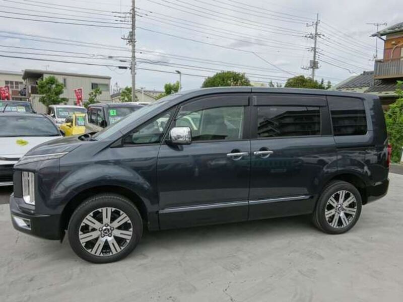 DELICA D5