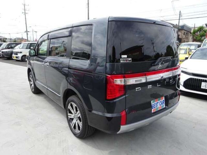 DELICA D5