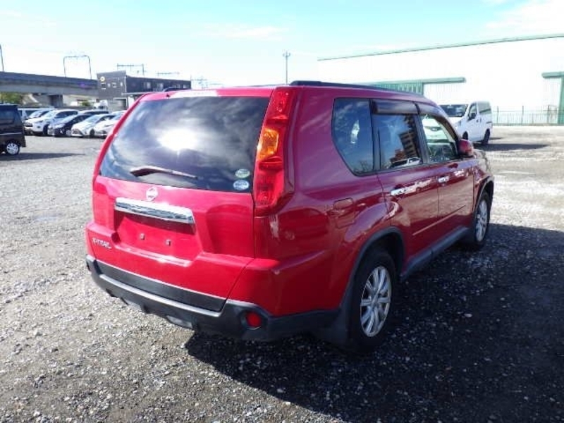 X-TRAIL