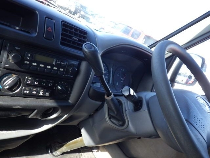 BONGO VAN