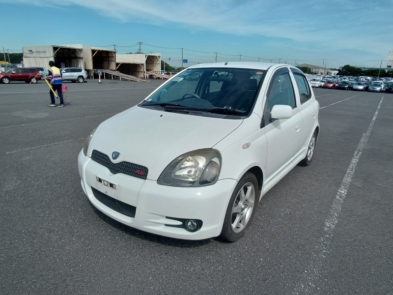 TOYOTA VITZ