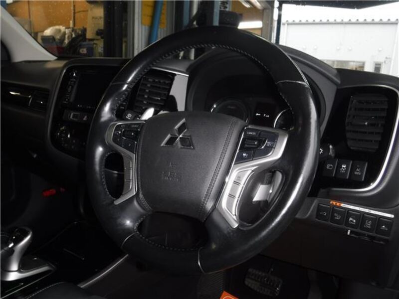 OUTLANDER PHEV