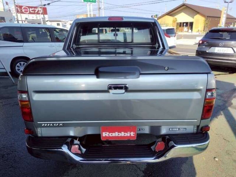 HILUX