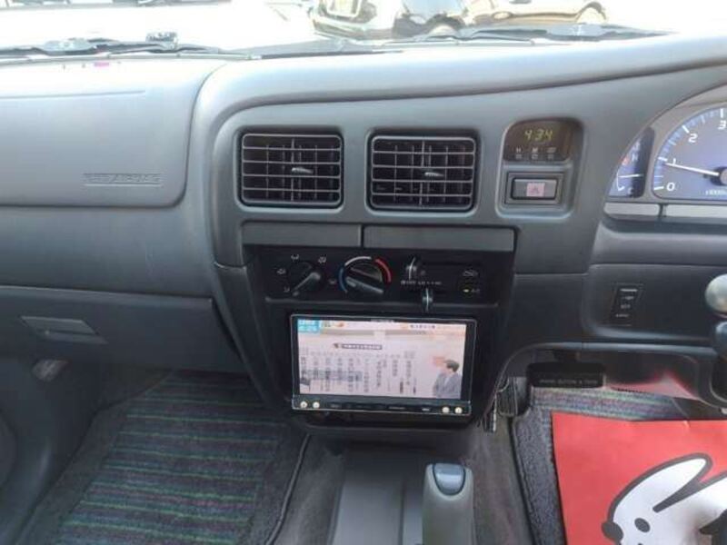 HILUX