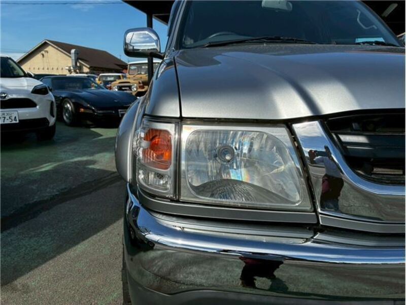 HILUX