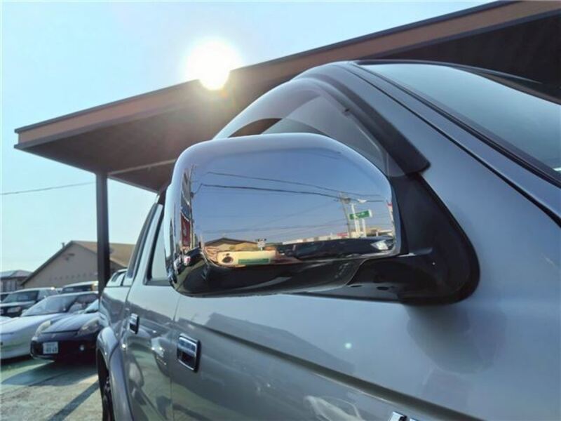 HILUX