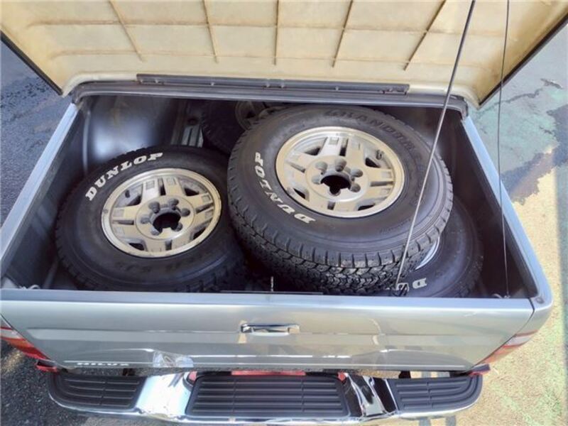 HILUX