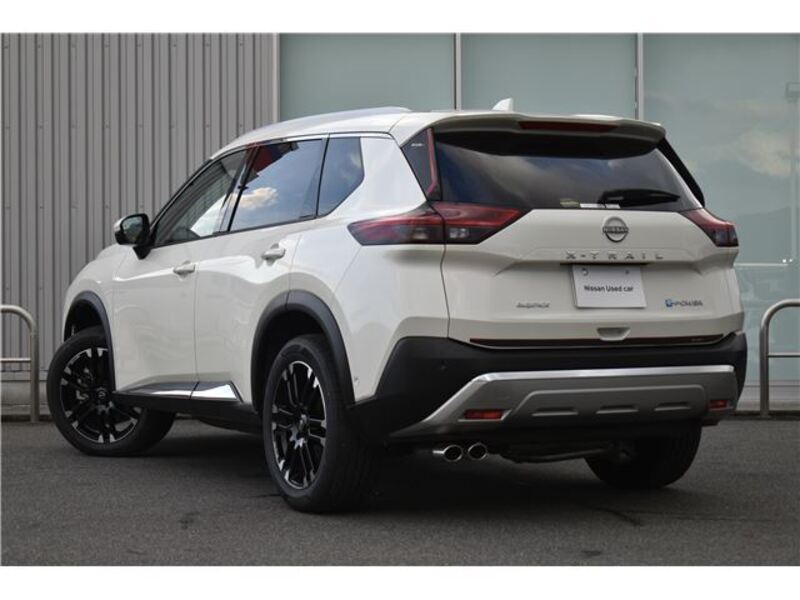 X-TRAIL