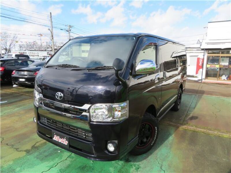 TOYOTA HIACE