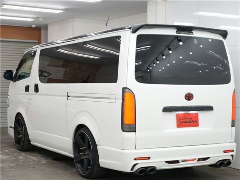 HIACE VAN