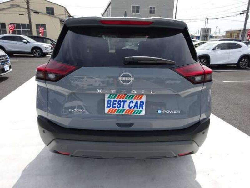 X-TRAIL