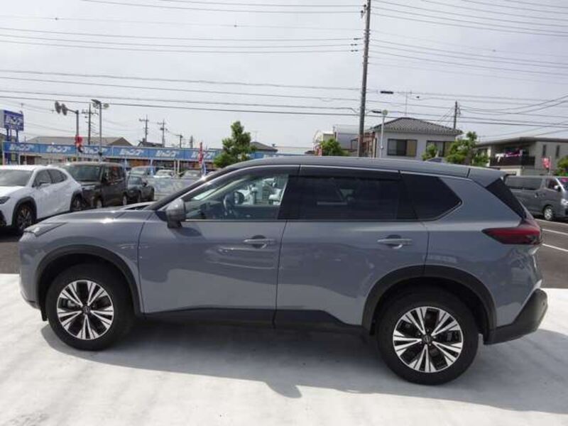 X-TRAIL