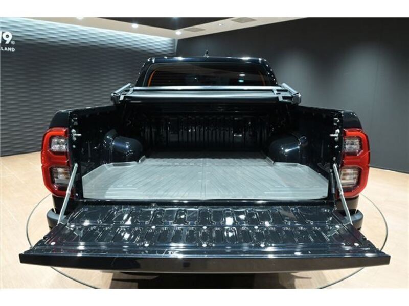 HILUX