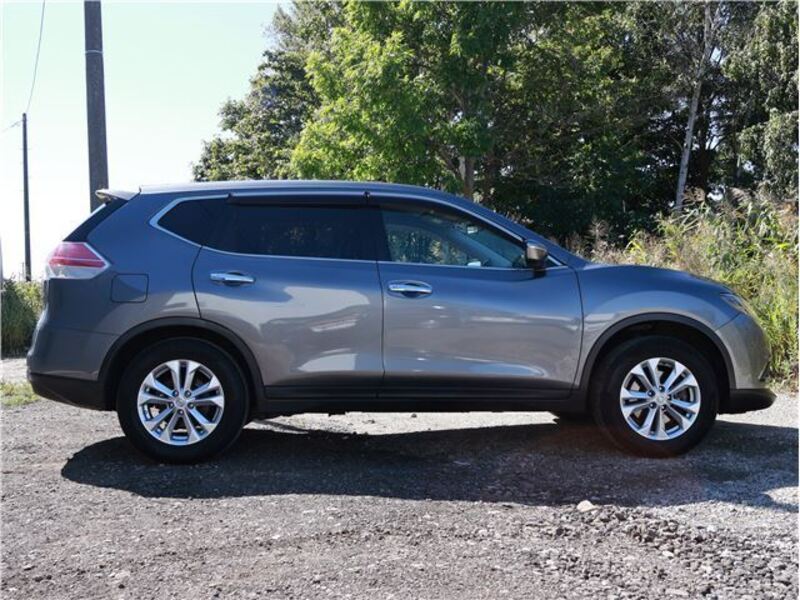 X-TRAIL