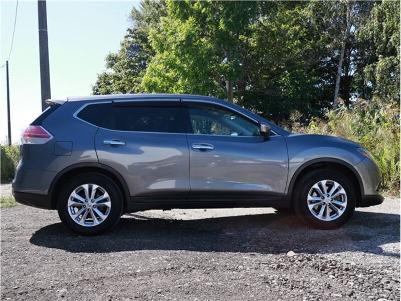 X-TRAIL