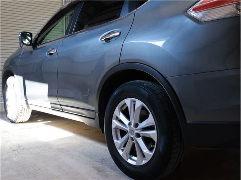 X-TRAIL