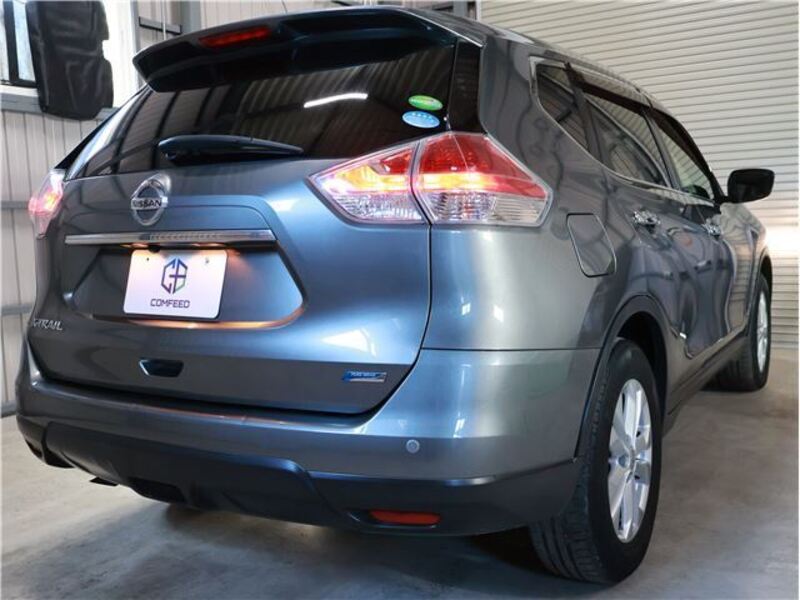 X-TRAIL