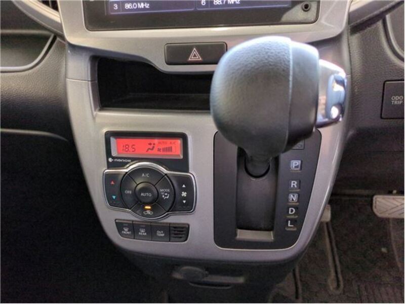DELICA D2