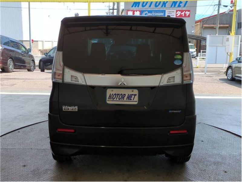 DELICA D2