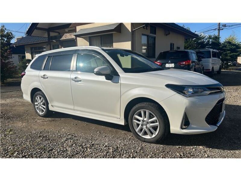 COROLLA FIELDER