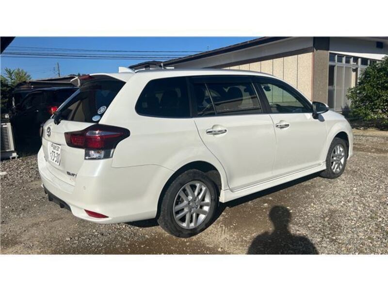 COROLLA FIELDER