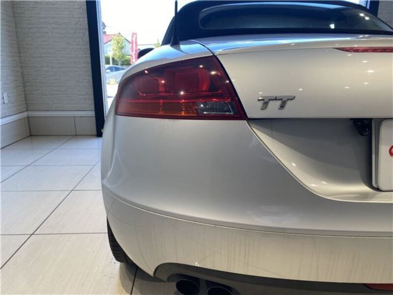 TT