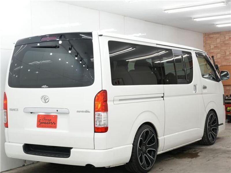 HIACE VAN