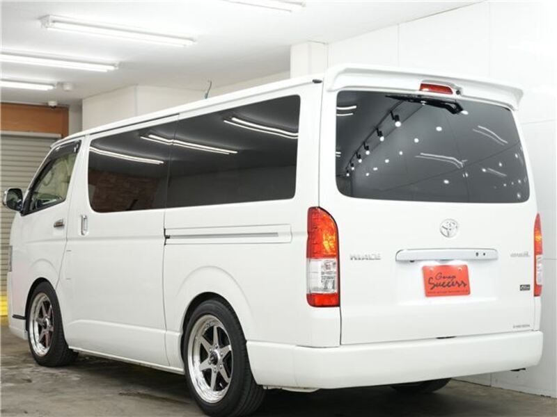 HIACE VAN