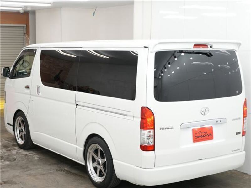 HIACE VAN
