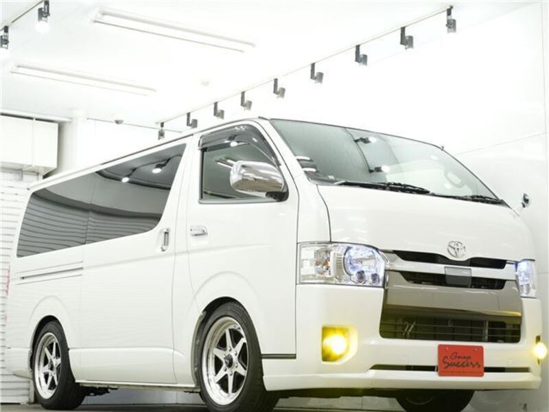 HIACE VAN