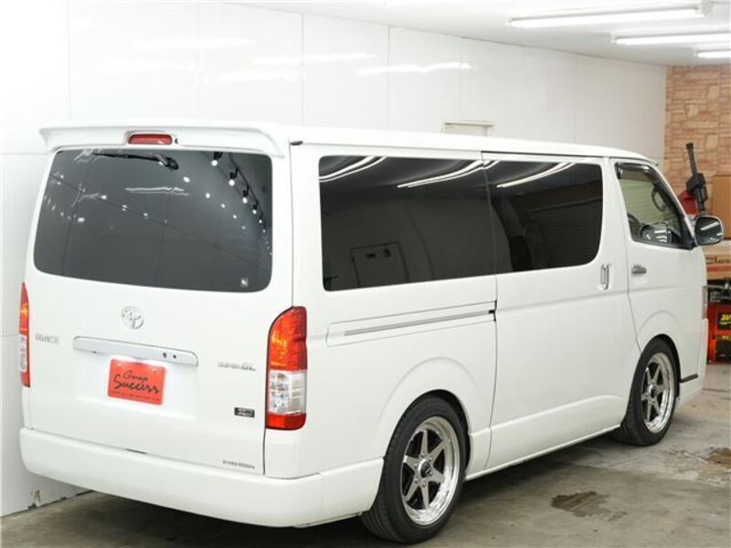 HIACE VAN