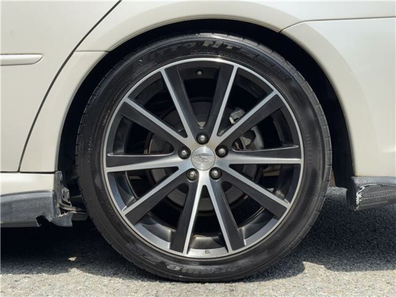 LEGACY B4