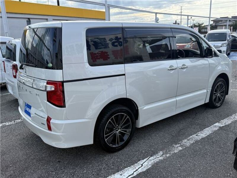 DELICA D5